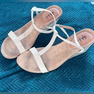 Style&Co Elegant Tan/Cream Wedges Soft Suede Footbed